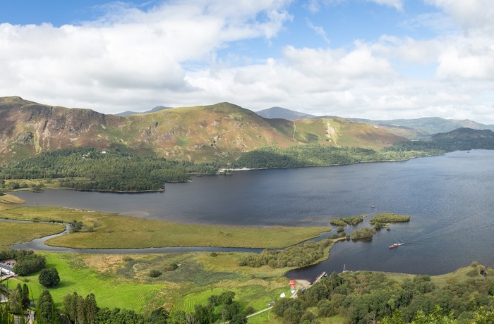 England, Lake District - Panorama over Derwentwater