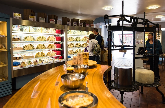 England, Somerset - Cheddar Gorge Cheese Company med indbydende Cheddar ost (Foto - Visit Somerset)
