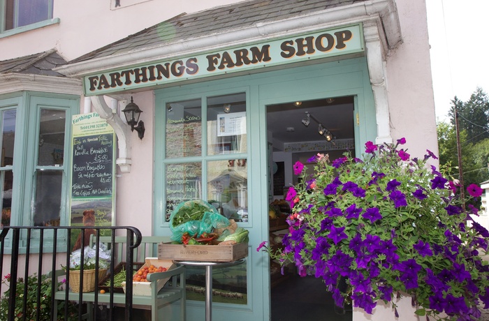 England, Somerset - Farthings Farm Shop i Dulverton (Foto Neville Stanikk by Exmoor NP)