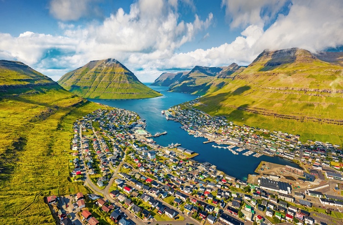 Færøernes næststørste by Klaksvik på øen Borðoy