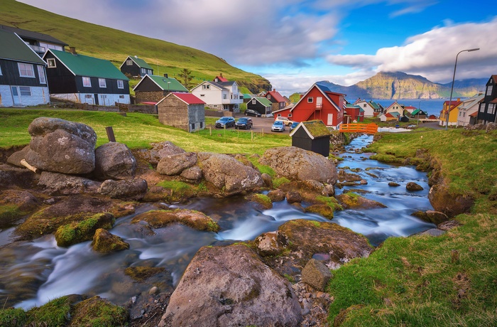 Bygden Gjogv på øen Eysturoy, Færøerne