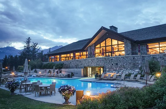Fairmont Jasper Park Lodge, Main Building