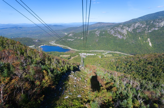 Udsigt fra Cannon Mountain til Echo Lake i Franconia Notch State Park i White Mountain State Park - New Hampshire