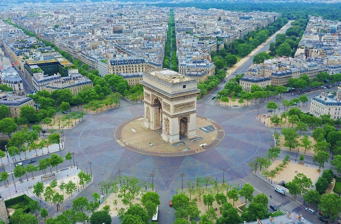 Luftfoto af Triumfbuen i Paris