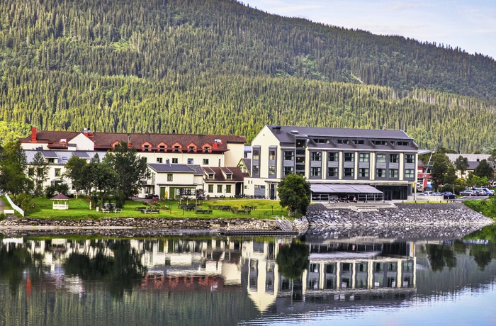 Fru Haugans Hotel fra vandet, Norge