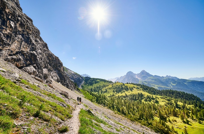 Foto: Vandring i Wettersteingebirge ved Garmisch-Partenkirchen - © GNTB, Jens Wegener