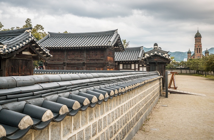 Gyeonggijeon helligdommen og Jeondong Francis Xavier katedral - Jeonju - Sydkorea