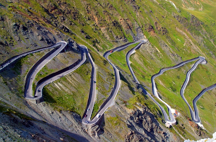 Hårnålesving til Stelvio-passet i Norditalien