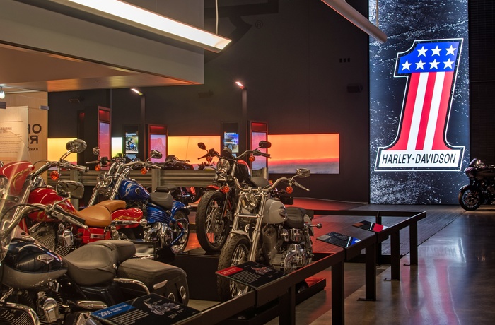 Forskellige Harleyer på Harley-Davidson Museum i Milwaukee - Foto: Harley-Davidson Museum