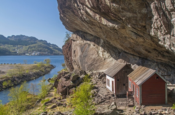 Helleren i Jøssingfjord