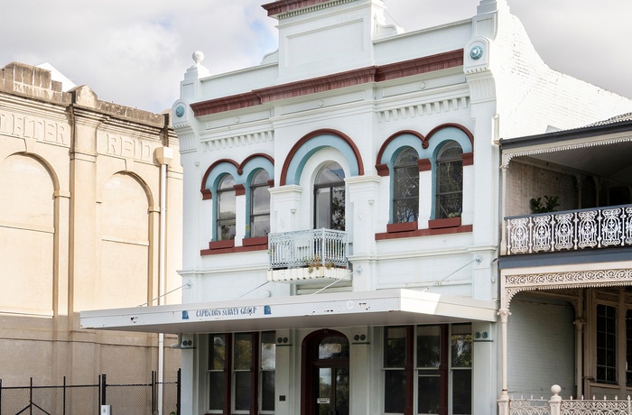Et af mange smukke, historiske huse på Quay Street i Rockhampton - Queensland i Australien