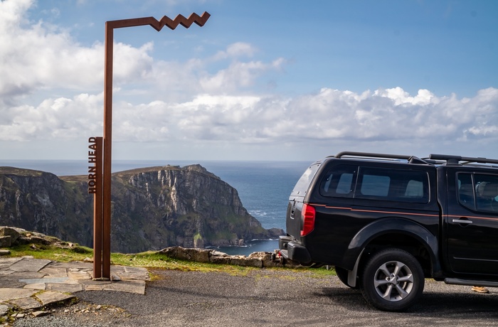 Irland, County Donegal - Wild Atlantic Way skilt ved Horn Head