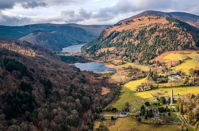 Irland, County Wicklow - udsigt over den smukke Glendalough dal