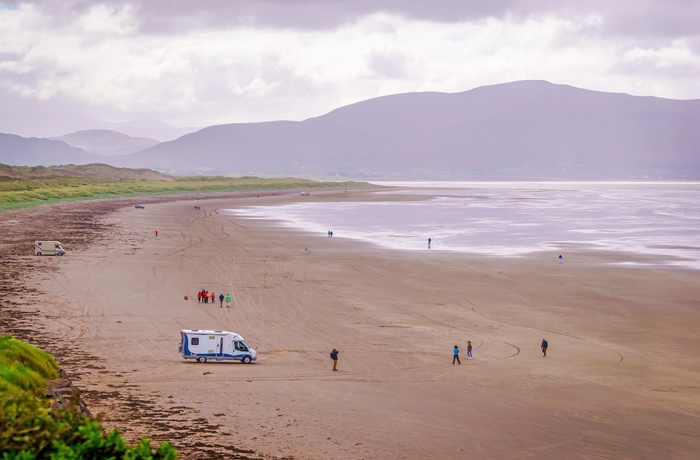 Autocampere på Inch stranden, Dinglehalvøen - Irland