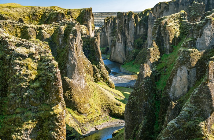 Fjaðrárgljúfur kløften og floden Fjaðrá , Island