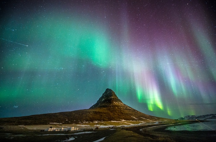 Nordlys over Kirkjufell i det vestlige Island