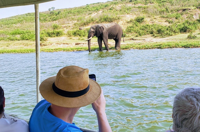 På bådsafari på Kazinga-kanalen i Queen Elisabeth National Park - Uganda