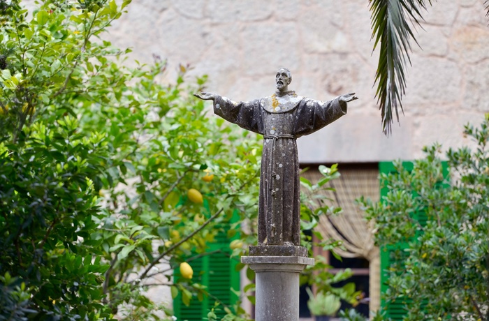 Klosteret Santuari de Cura, Randa, Mallorca, Spanien - statue af Saint Francis of Assisi