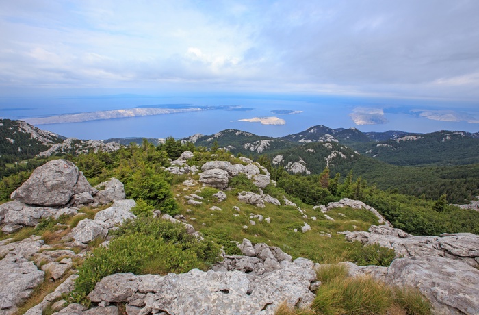 Udsigt til Adriaterhavet i Sjeverni Velebit nationalpark, Kroatien