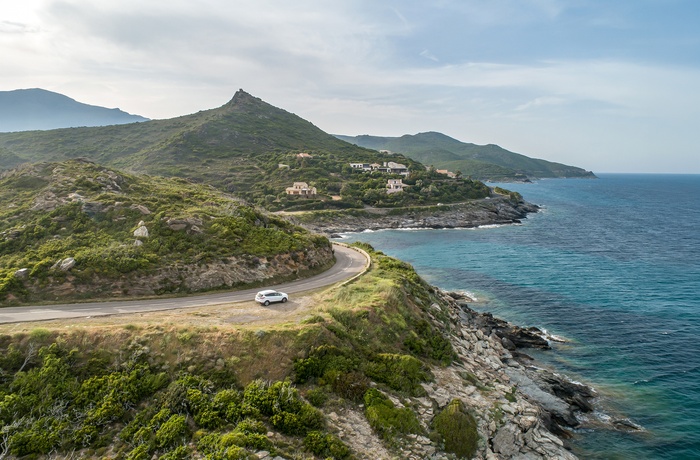 Kystvej på halvøen Cap Corse - Korsika