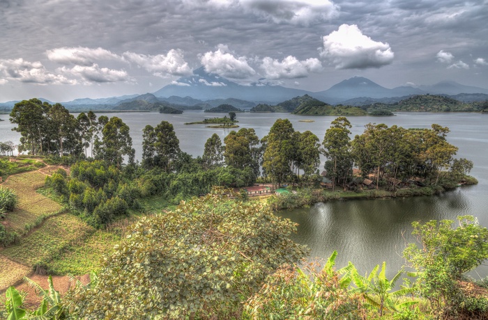 Udsigt til Mutanda-søen i Uganda