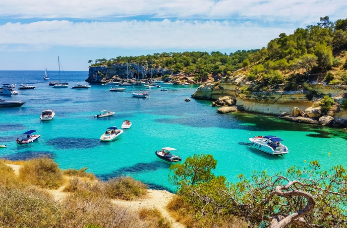 Bugten ved stranden Portals Vells på Mallorca, Spanien