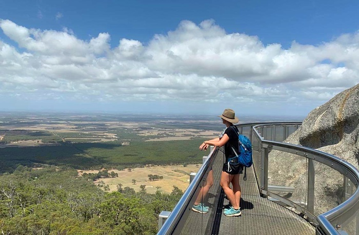 Maira på Granit Skywalk I Porongurup Syd Vest Australien - Rejsespecialist i Vejle