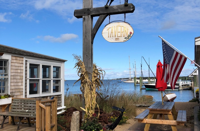 Lille restaurant i en af havnene på øen Martha's Vineyard, Massachusetts 