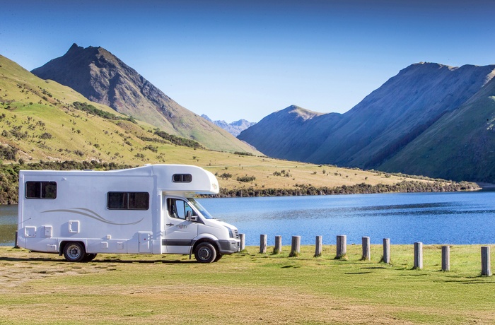 Mighty Big Six autocamper - New Zealand
