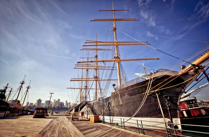 Smuk gammel skonnert ved South Street Seaport, New York