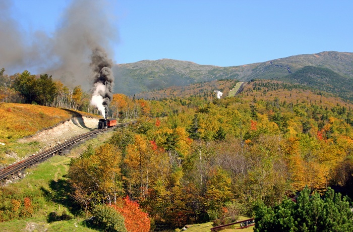 COG Railway på vej til toppen af Mount Washington i New Hampshire, USA