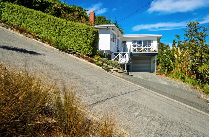 Baldwin Street i Dunedin er verdens stejleste gade, New Zealand