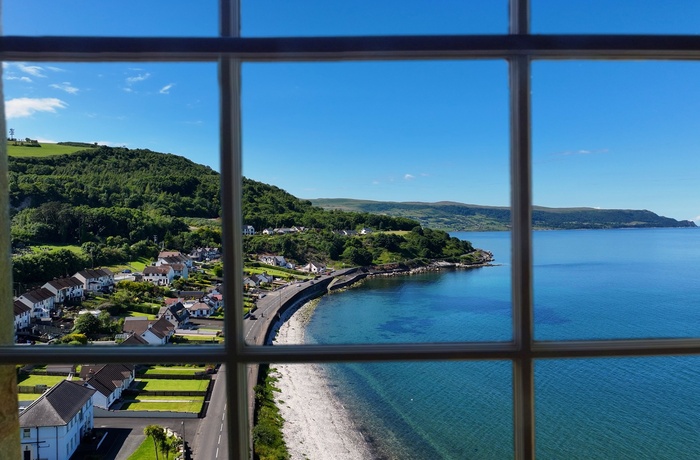 Nordirland, County Antrim - udsigt langs kysten fra Glenarm Castle