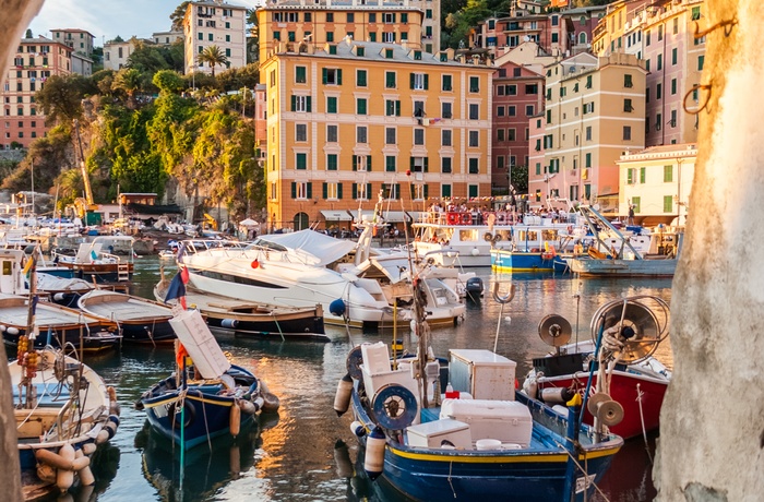 Havnen i fiskerbyen Camogli, Norditalien