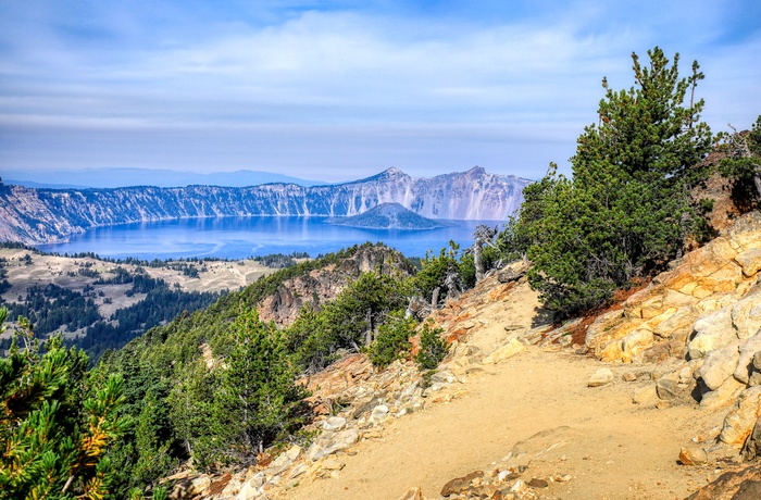 Udsigt til Crater Lake i Oregon - USA