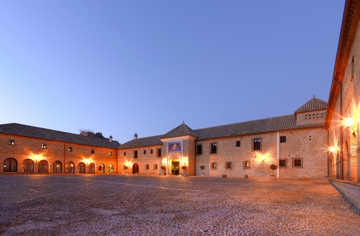 Parador de Carmona, Sevilla - front ved nattetide