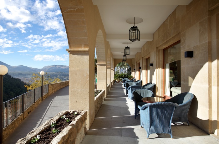 Parador de Ronda, Ronda, Spanien - afslapningsområde med en smuk udsigt.