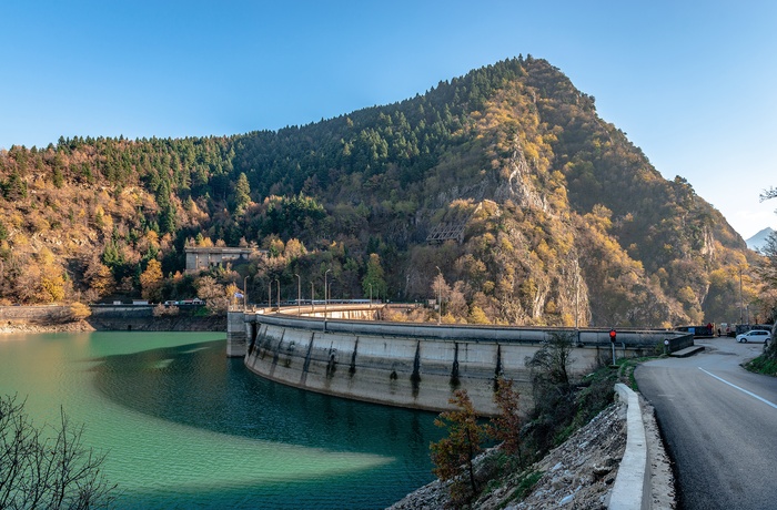 Dæmningen der skabte Plastiras-søen - Grækenland