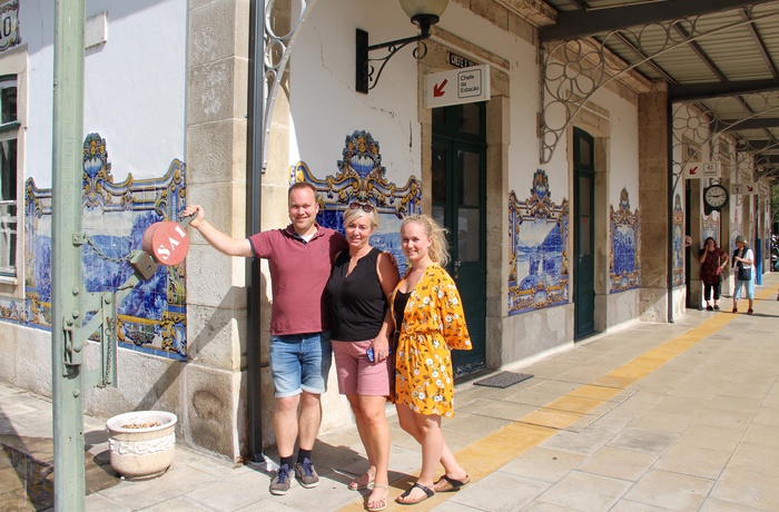 Henrik med kollegaer på togstationen i Pinhao - det nordlige Portugal