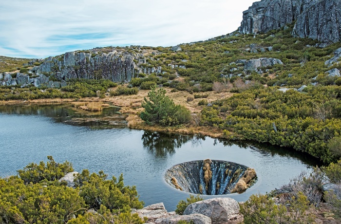 Covao Dos Conchos i Serra da Estrela Natural Park - Portugal