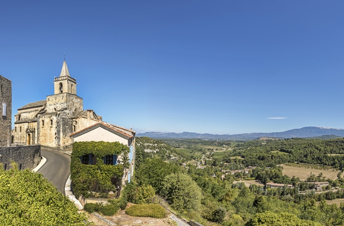 Middelalderbyen Venasque i Provence