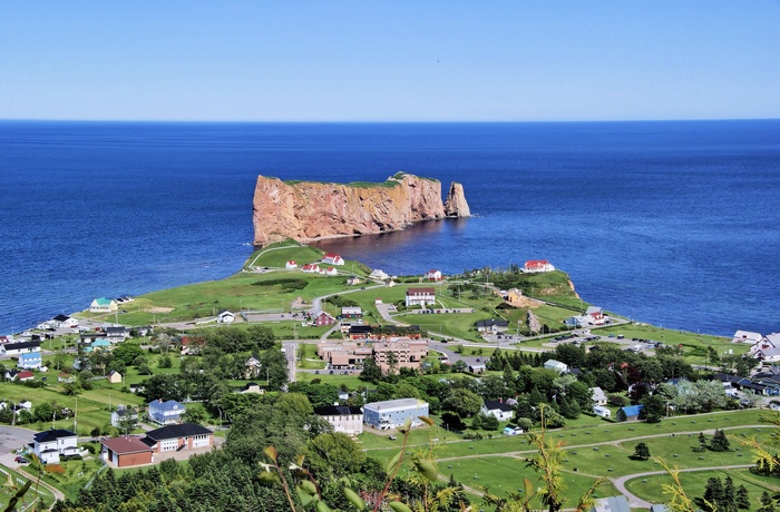 Percé by og Percé Rock, Quebec i Canada