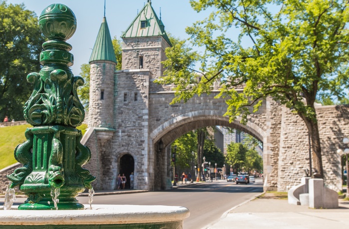 En af de 4 indgange i den befæstet bymur i centrum af Quebec City, Canada