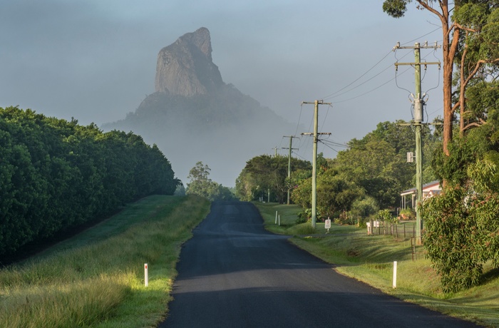 Glasshouse road i Queensland 