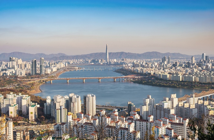 Seoul og Han-floden på en solskinsdag - Sydkorea