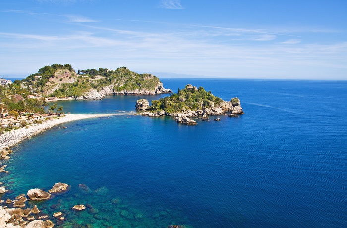 Udsigt til Isola Bella stranden på Sicilien