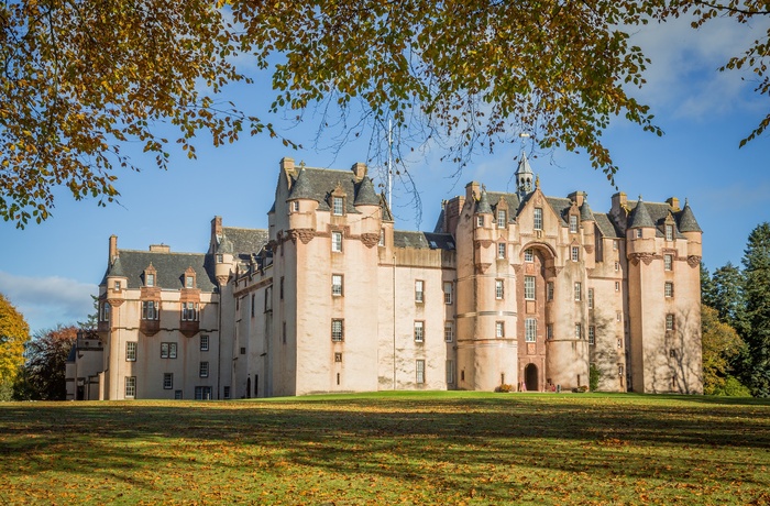 Skotland, Aberdeenshire - Fyvie Castle i efterårssol