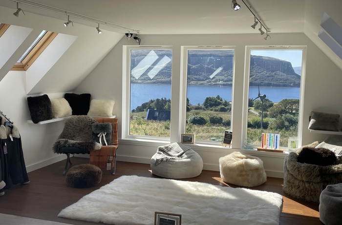 Skotland, Isle of Skye, Waternish - udsyn over Loch Dunvegan bugten fra Skyeskyns