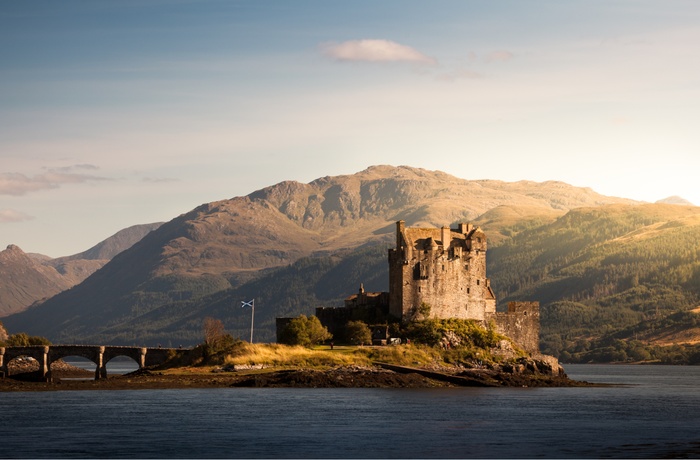 Borgen Eilean Donan i Skotland tæt på Isle of Skye