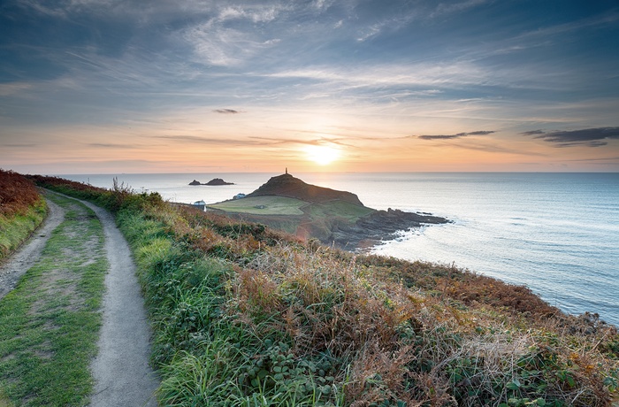 Solnedgang ved Cape Cornwall nær Lands End - England